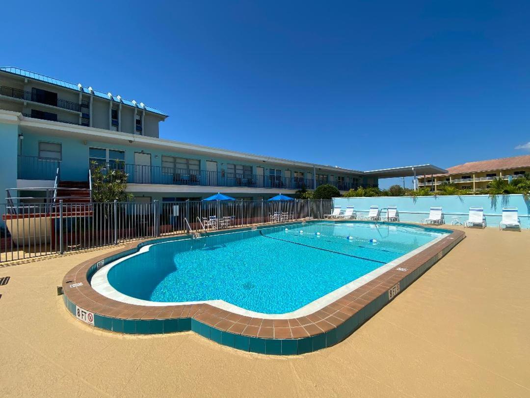 Beachside Resort Motel St. Pete Beach Buitenkant foto