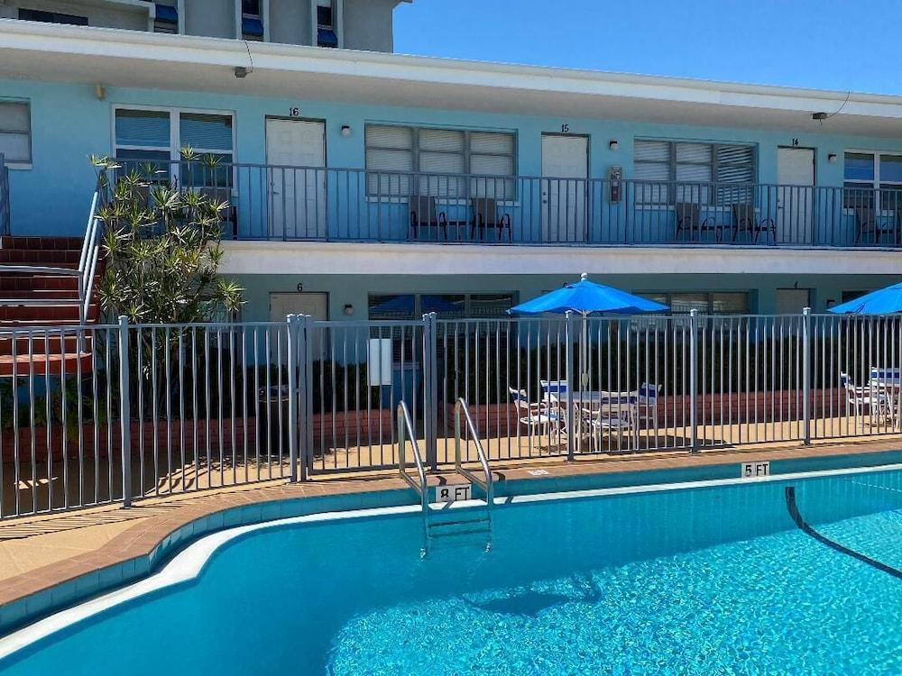 Beachside Resort Motel St. Pete Beach Buitenkant foto