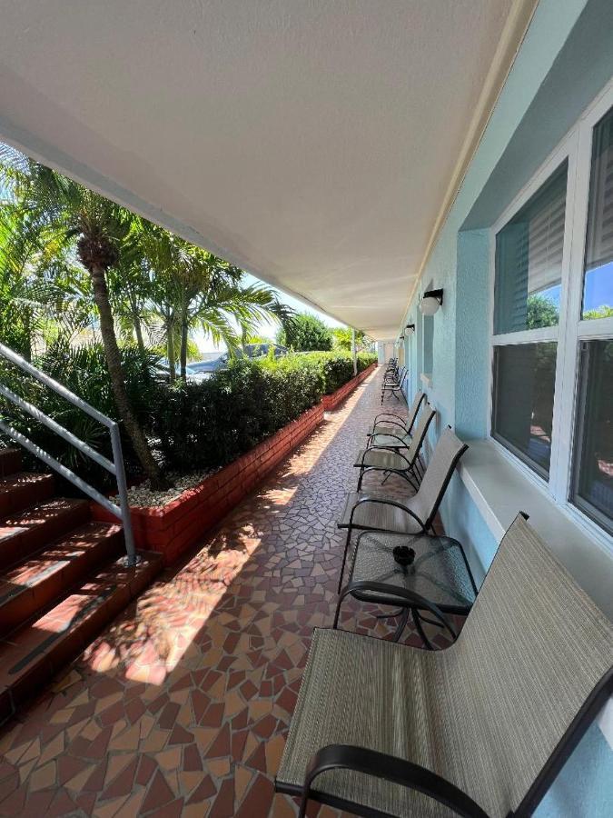 Beachside Resort Motel St. Pete Beach Buitenkant foto