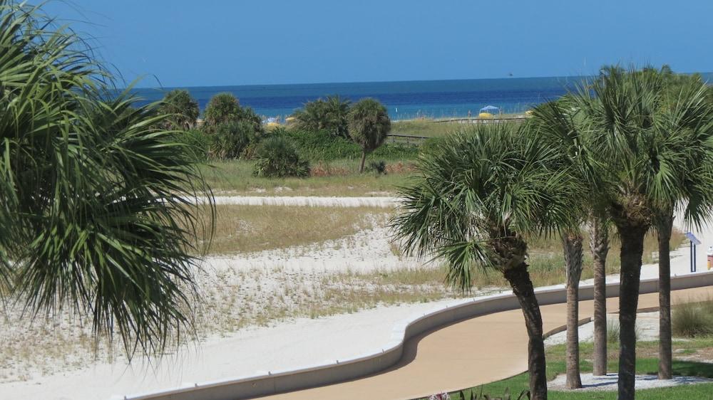 Beachside Resort Motel St. Pete Beach Buitenkant foto
