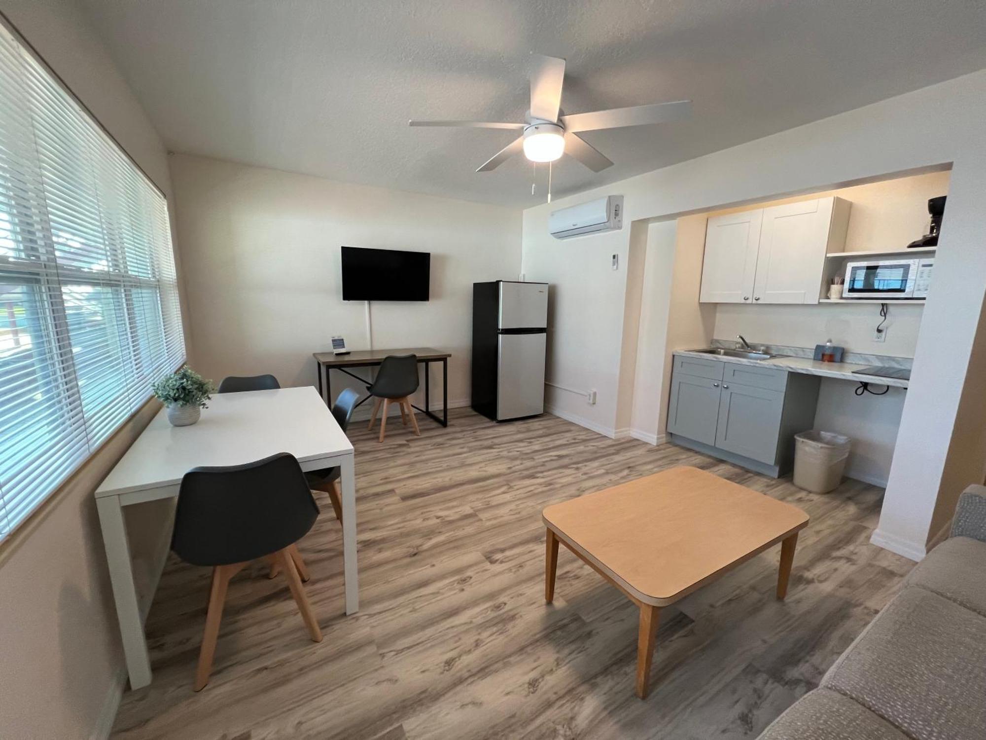 Beachside Resort Motel St. Pete Beach Buitenkant foto
