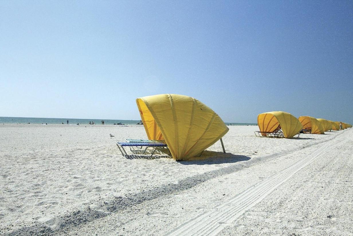 Beachside Resort Motel St. Pete Beach Buitenkant foto
