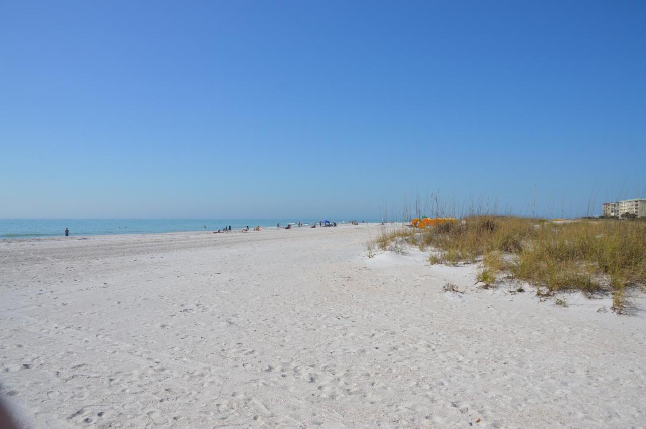 Beachside Resort Motel St. Pete Beach Buitenkant foto